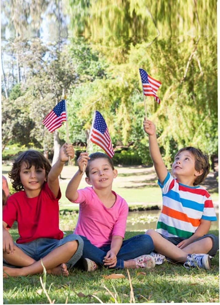 Uelfbaby 500 Pack Small American Flags on Stick, 4x6 Inch Small US Flags/Mini American Flag Hand Held Stick Flags with Kid-Safe Spear Top, Independence Day, Memorial Day Decorations - Image 5